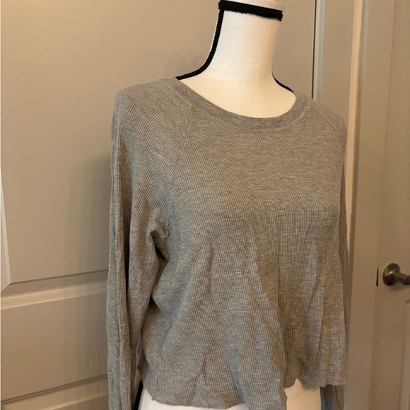 Brandy Melville basic grey cropped long sleeve top OS - Picture 3 of 10